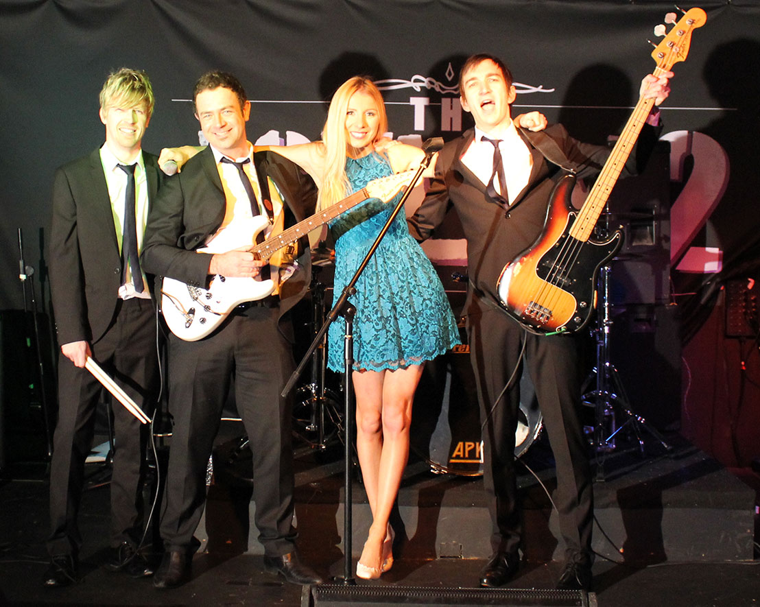 Female and Male Vocals Party Band