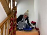 Home-Alone-Sledge-Down-Stairs